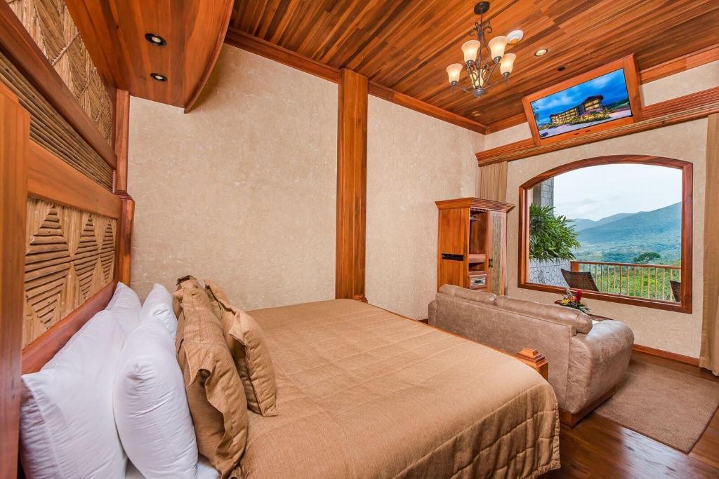 The Springs Resort & Spa at Arenal - Three-Bedroom Premier Suite