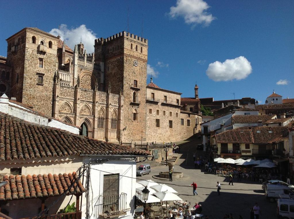 Hostal Cerezo 2 - Triple Room