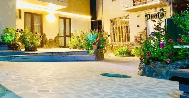 Bassein majutusasutuses Borjomi Apartments Apart Hotel või selle lähedal