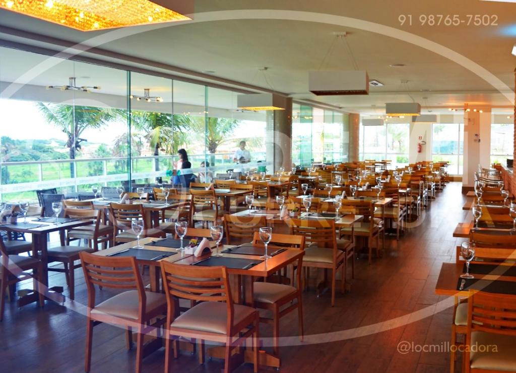Restaurace v ubytování Apartamento em Resort - Park