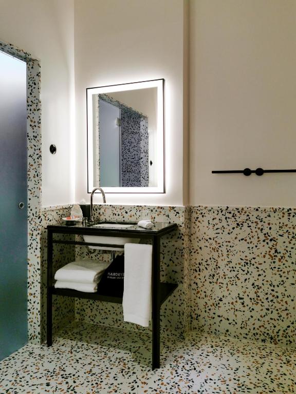 Hôtel Le Ballu - Resim 27