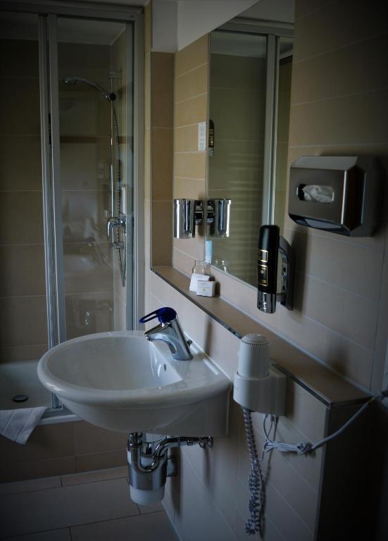 Koupelna v ubytování Hotel Gasthaus Weisser Mönch