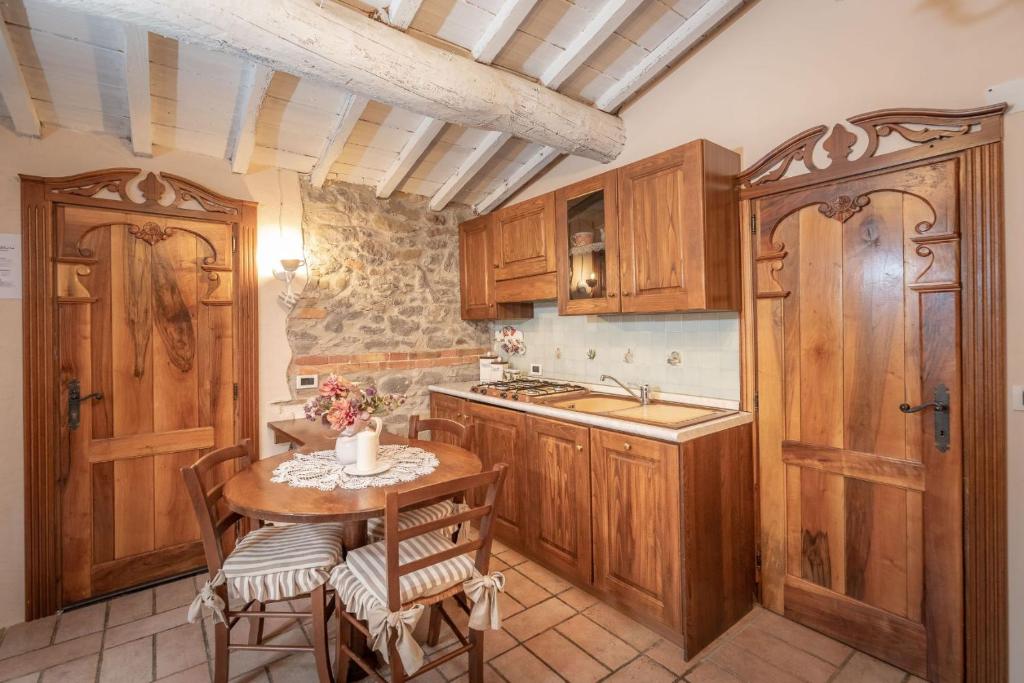 Kuchyň nebo kuchyňský kout v ubytování Agriturismo Selvella