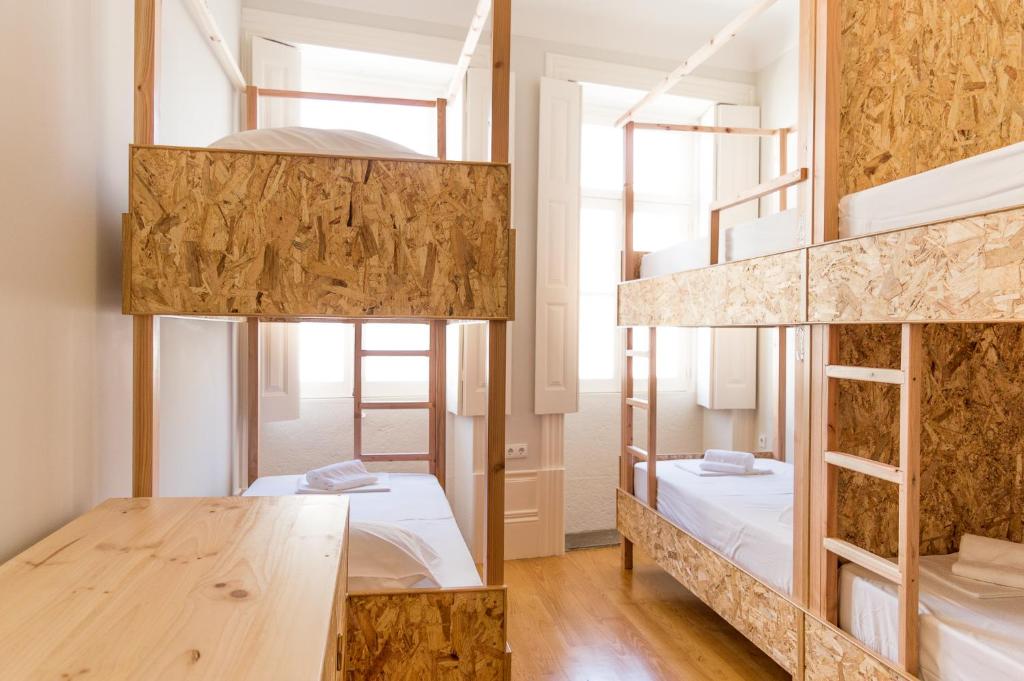 Queen's Garden Hostel - 3