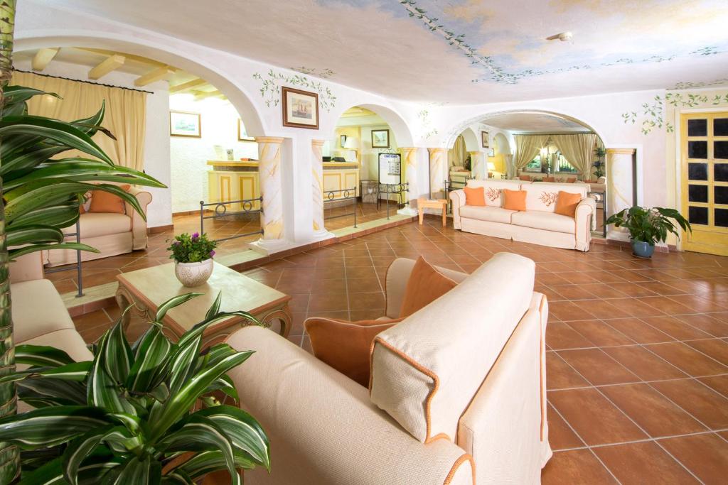 Posezení v ubytování Colonna Beach Hotel Marinella