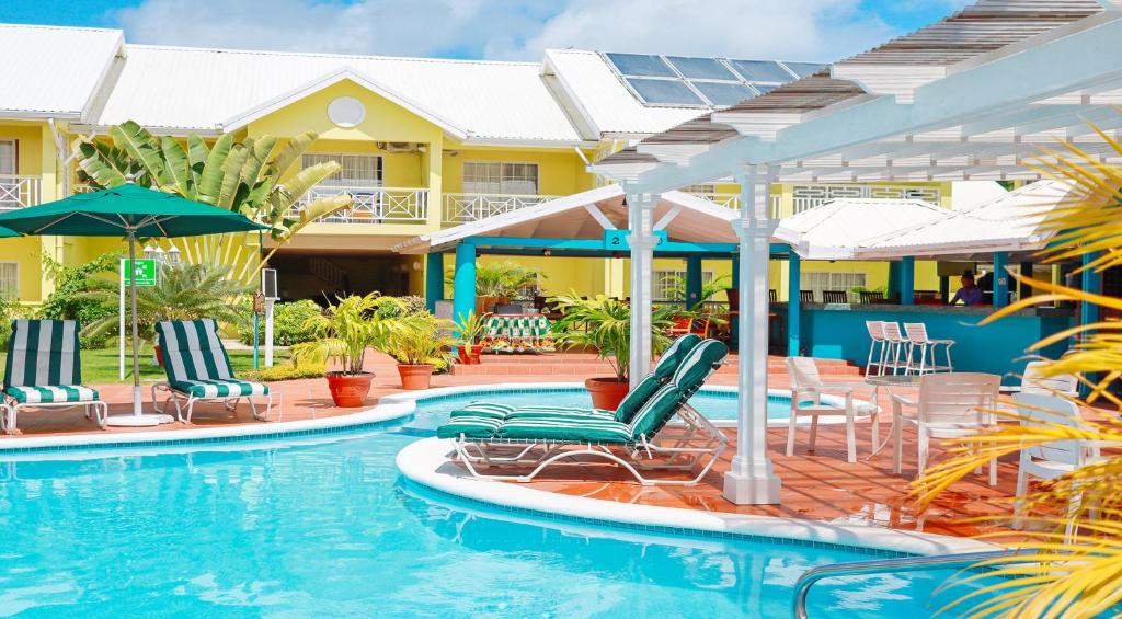 Bazen v nastanitvi oz. blizu nastanitve Bay Gardens Hotel