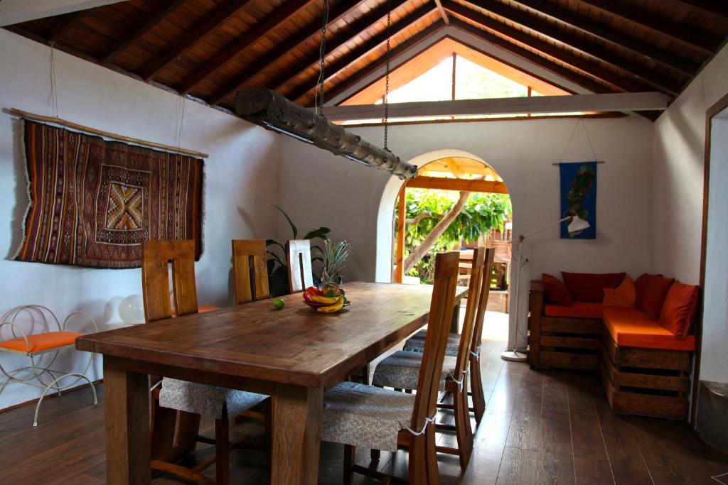 Posezení v ubytování Villa with Ocean View