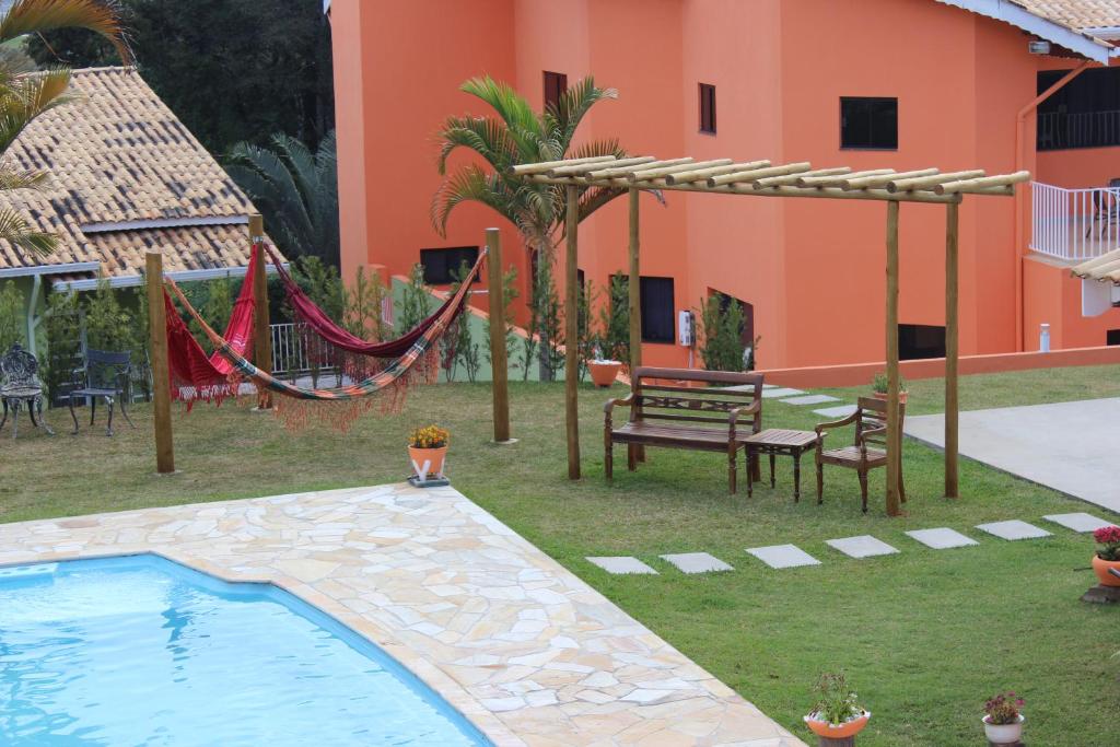  Refugio Romera's