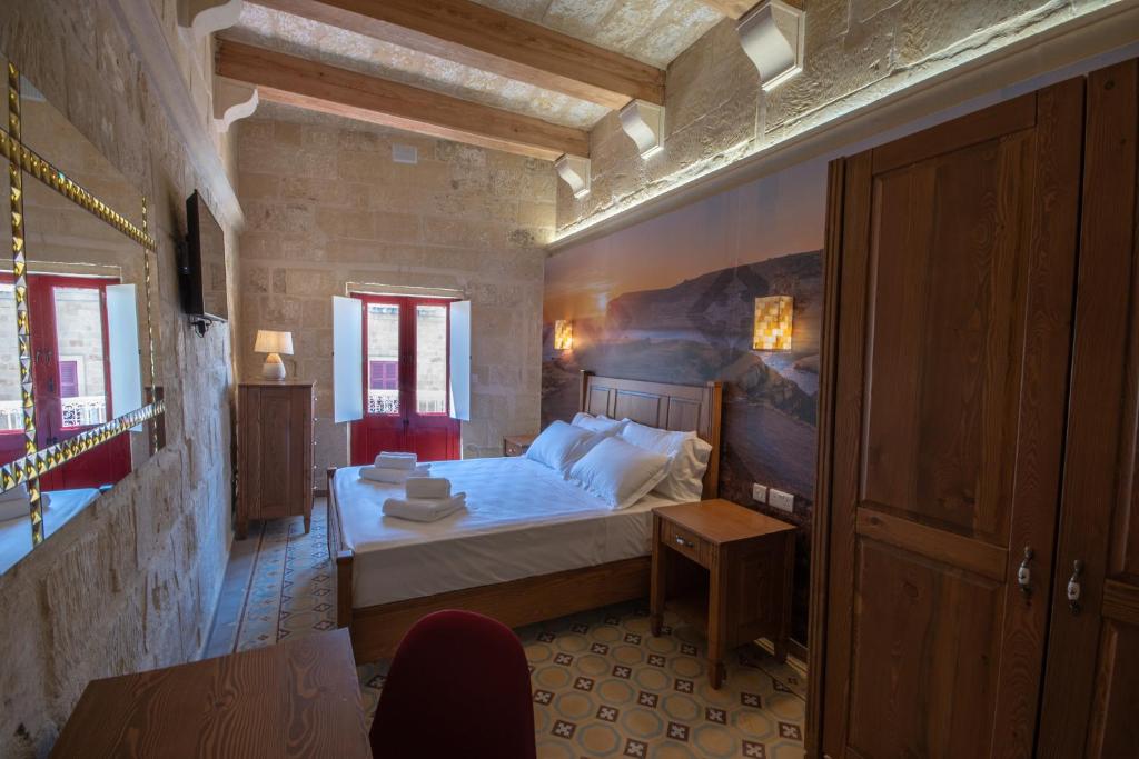 39 St. George - Queen Room With Balcony