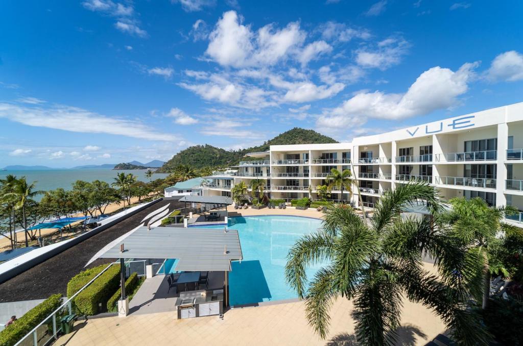 an aerial view of the vue resort with a swimming pool at Vue Apartments Trinity Beach in Trinity Beach