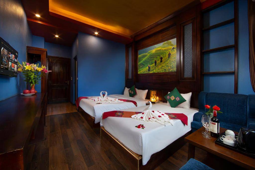 Saparis Hotel - Triple Room With Balcony