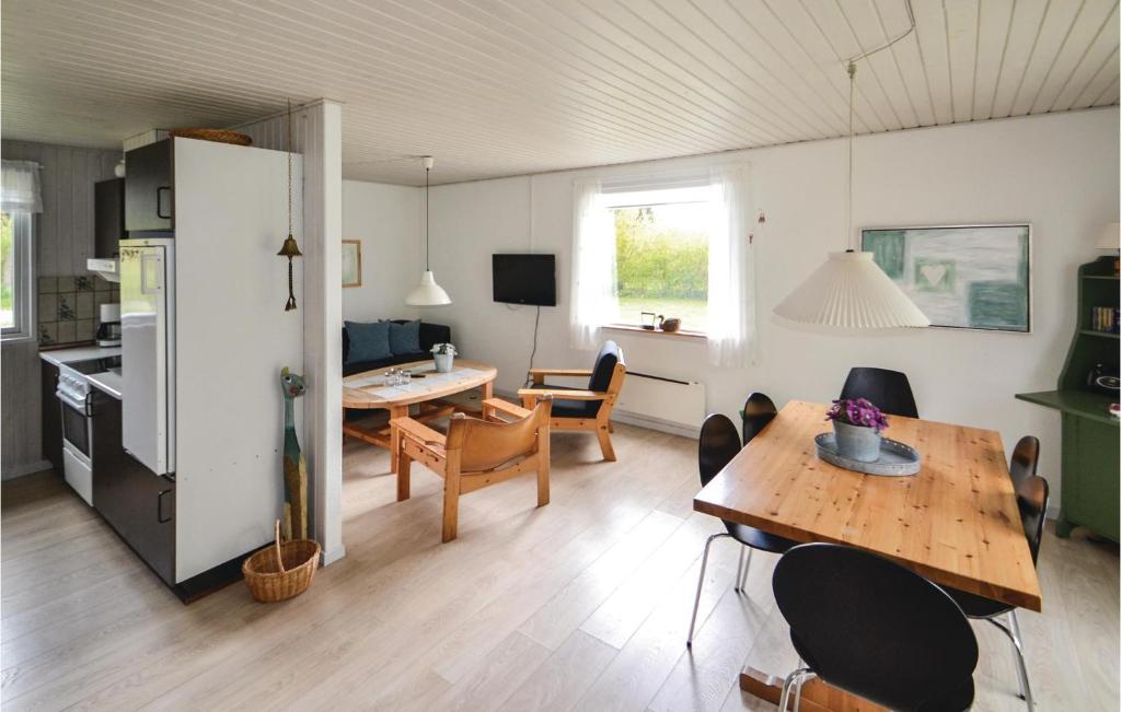 Kuchyň nebo kuchyňský kout v ubytování Holiday Home Bogfinkevej Ørsted Xi