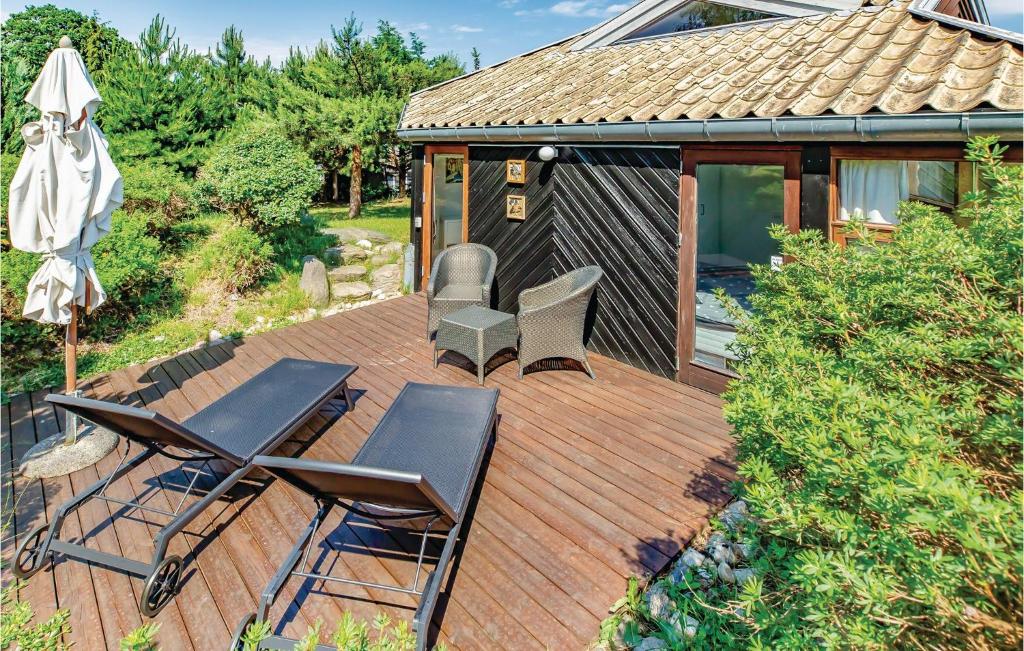 Zahrada ubytování Two-Bedroom Holiday Home In Farevejle