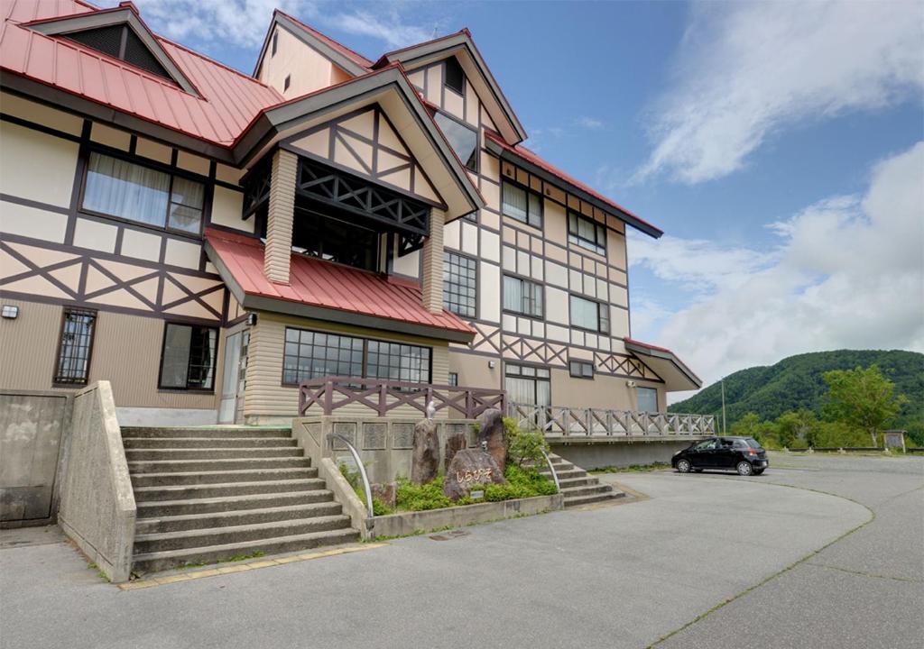 Nespecifikovaný výhled na hory nebo výhled na hory při pohledu z hotelu