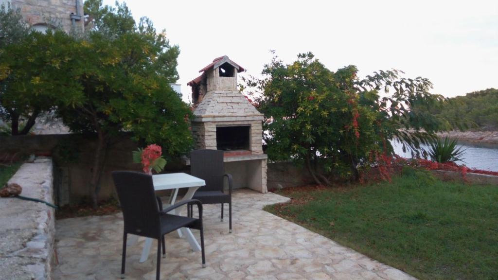 Výhled na řeku, která protéká v blízkosti apartmánu
