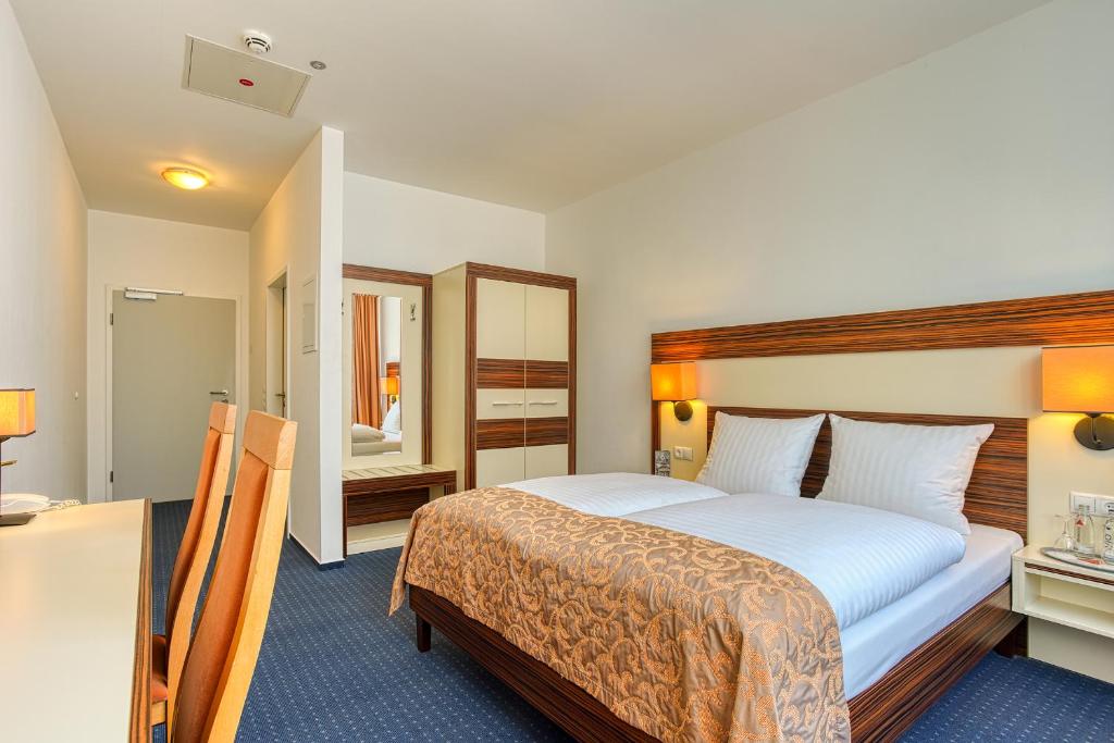 Centro Hotel Braunschweig City, Trademark Collection by Wyndham - Comfort Room, 1 Double Bed