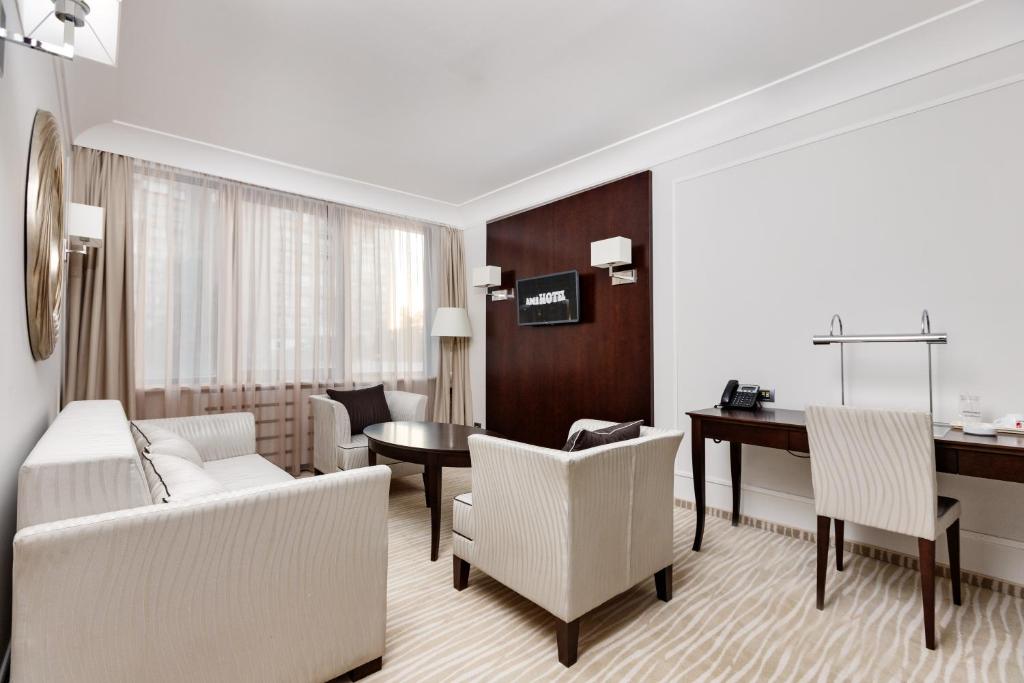Posezení v ubytování GARNI HOTEL AMI