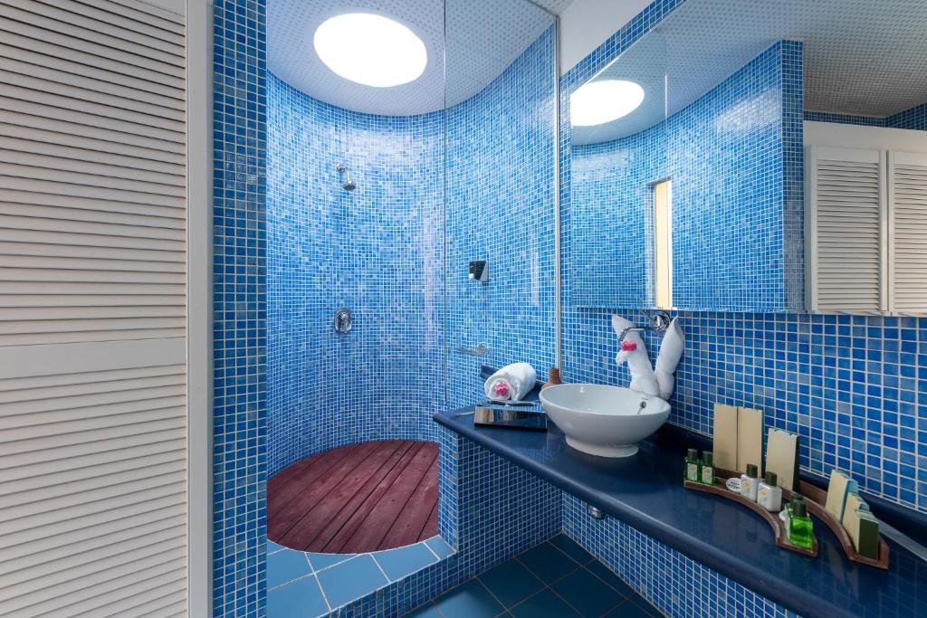 Koupelna v ubytování Hotel LIVVO Risco del Gato Suites