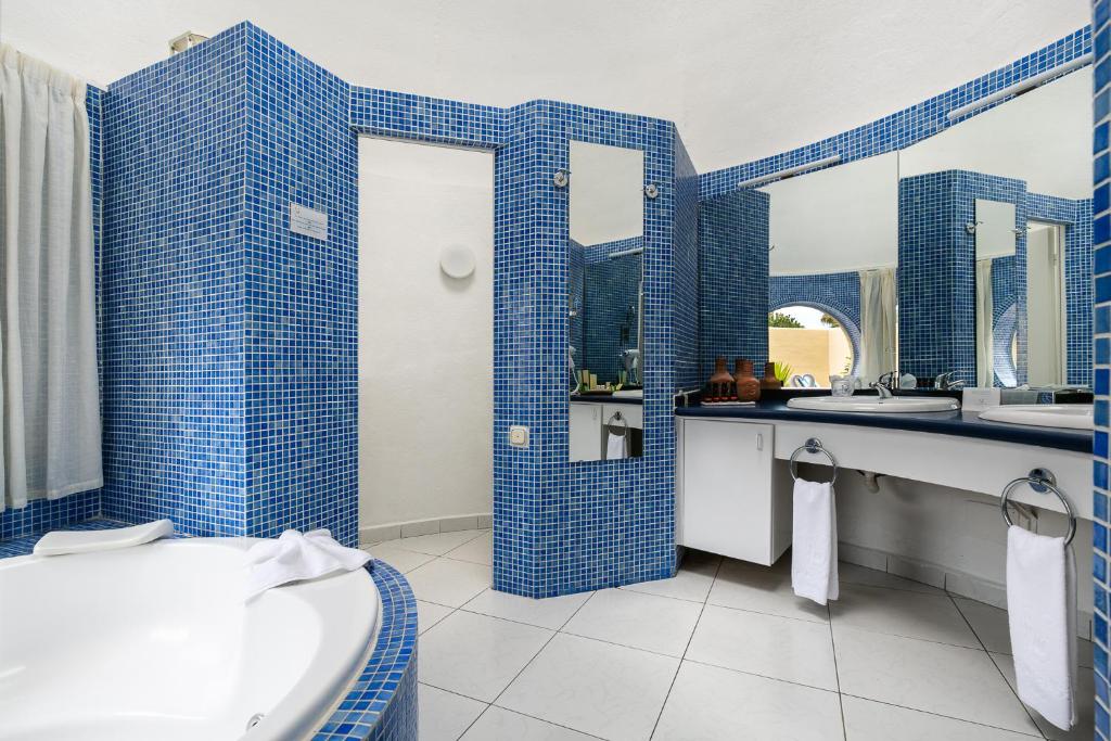 Koupelna v ubytování Hotel LIVVO Risco del Gato Suites