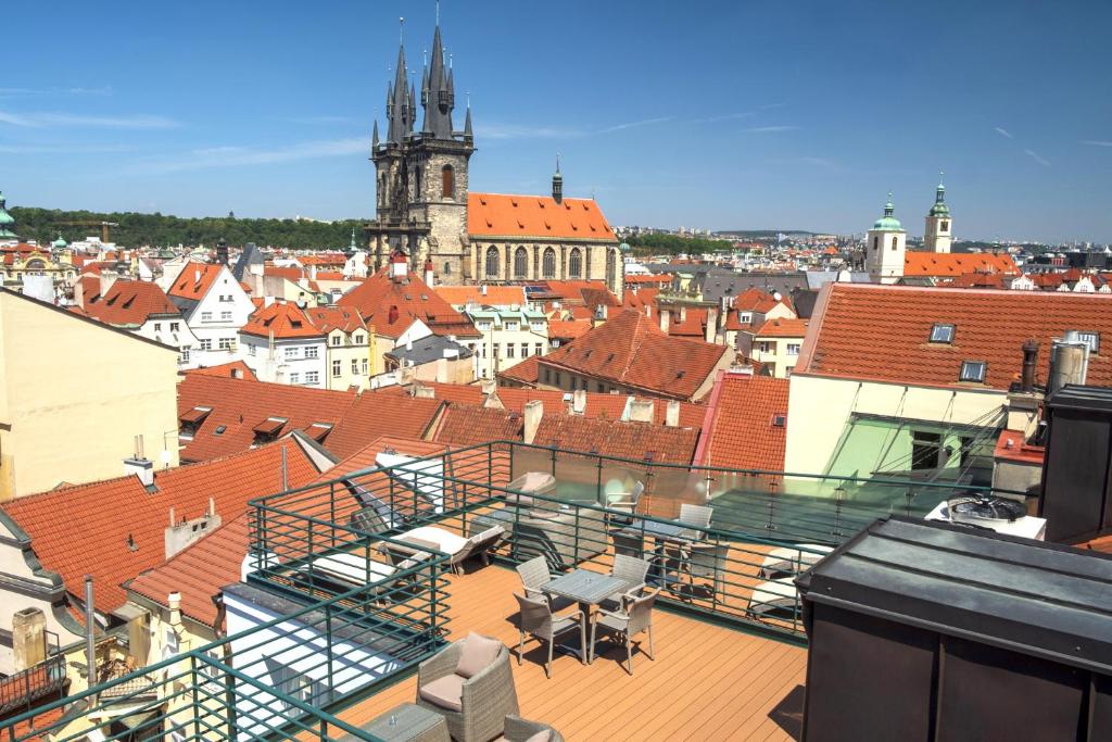 Nespecifikovaný výhled na destinaci Praha nebo výhled na město při pohledu z hotelu