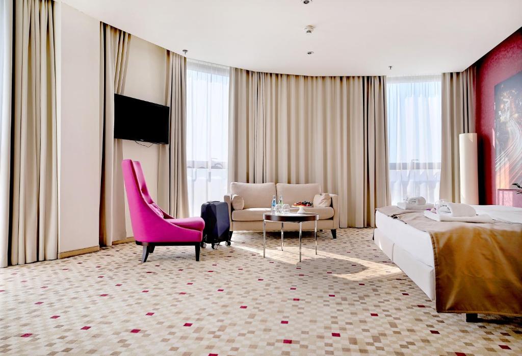 Hotel Rzeszów - Resim 4