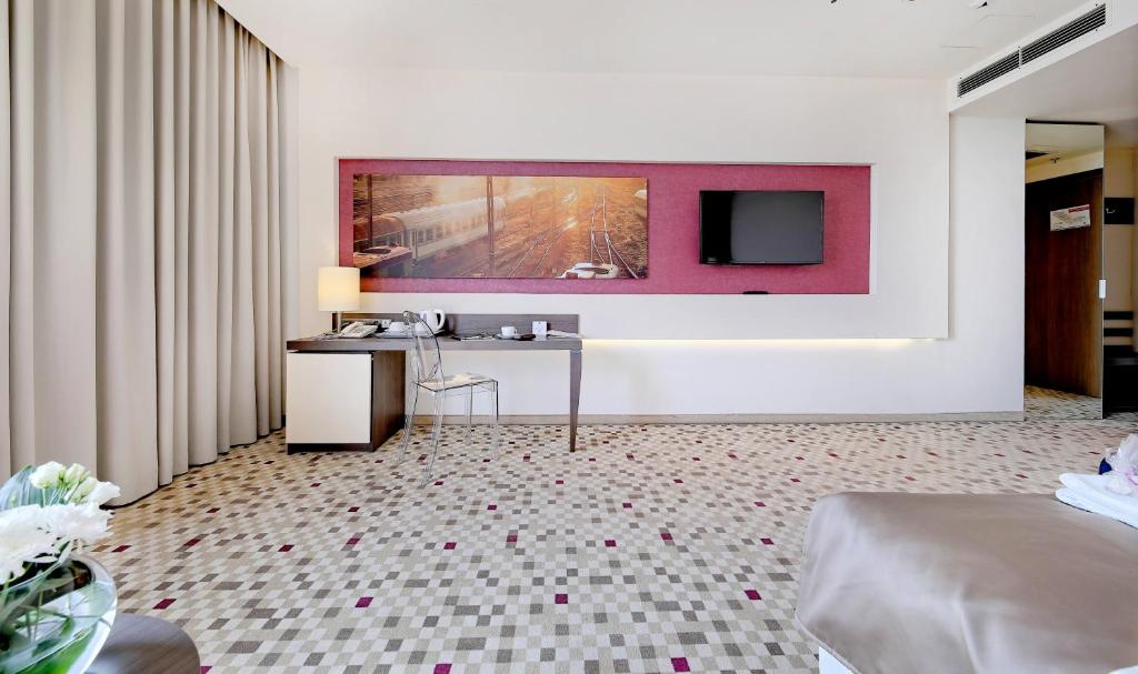 Hotel Rzeszów - Resim 10