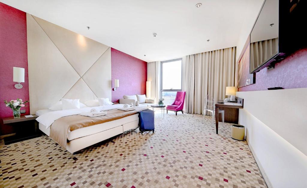 Hotel Rzeszów - Resim 2