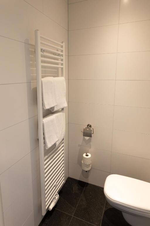 Vannituba majutusasutuses TT-ROOMS - kontaktlos mit Self Check-in I FREE PARKING