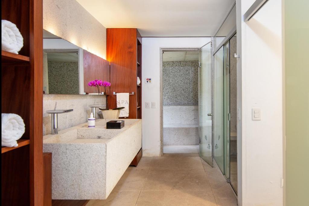  A Concept Hotel & Spa
