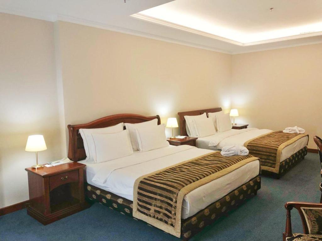 Caspian Riviera Grand Palace Hotel - Suite Familiar