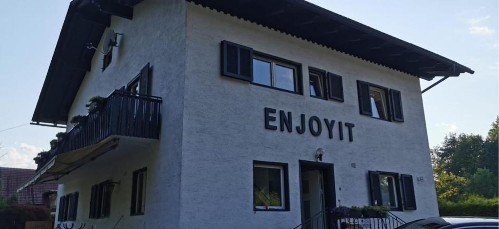 Budova, v ktorej sa penzión nachádza