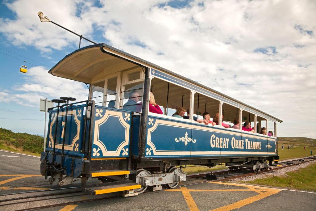 The Broadway Hotel - Resim 30