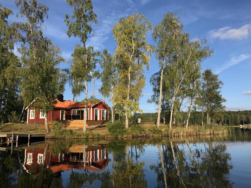 Byggnaden som villan ligger i