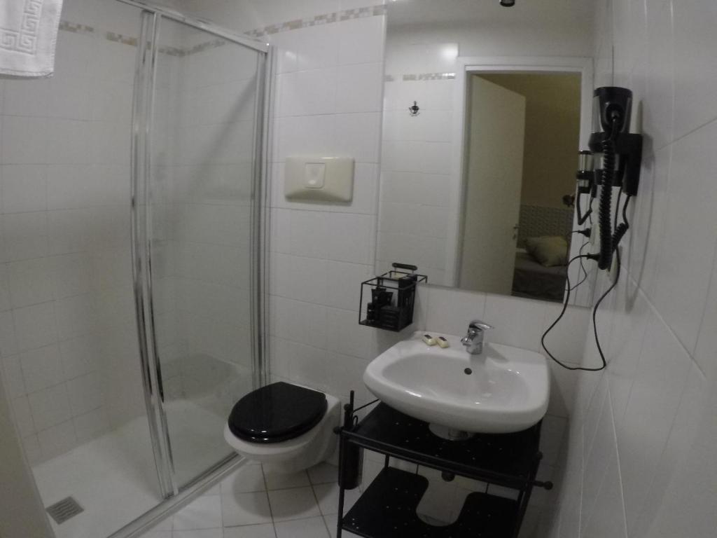 Ace Rooms VSG - Deluxe Triple Room