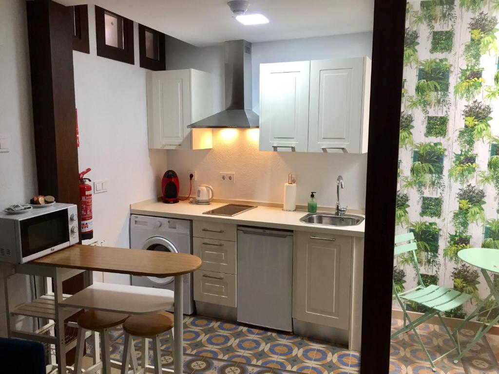 A kitchen or kitchenette at Casa Mirador Alhambra