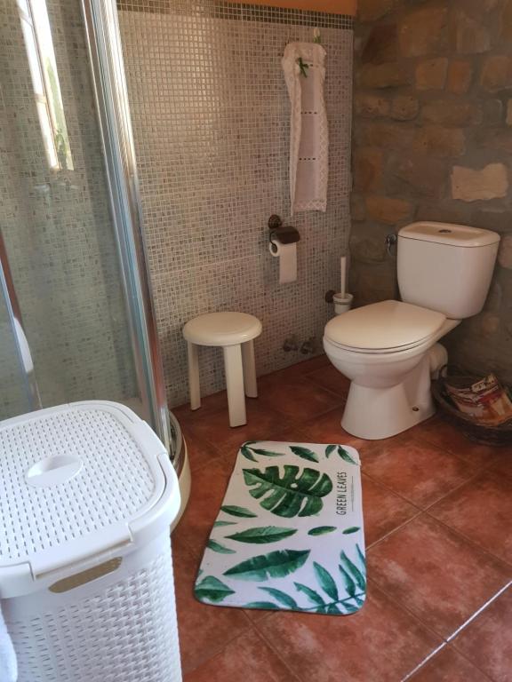 A bathroom at Casa Rural Juntana