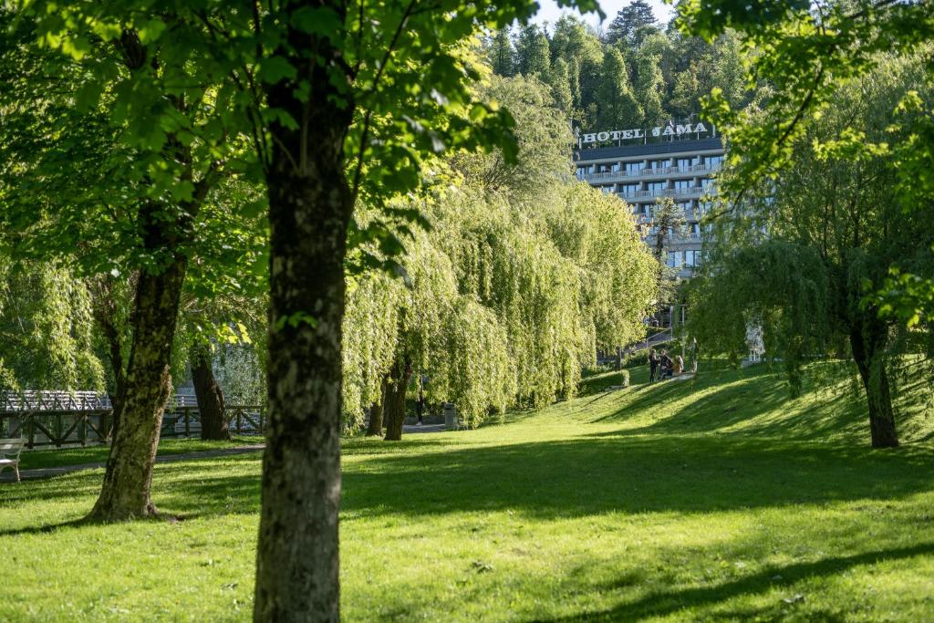 Zahrada ubytování Postojna Cave Hotel Jama