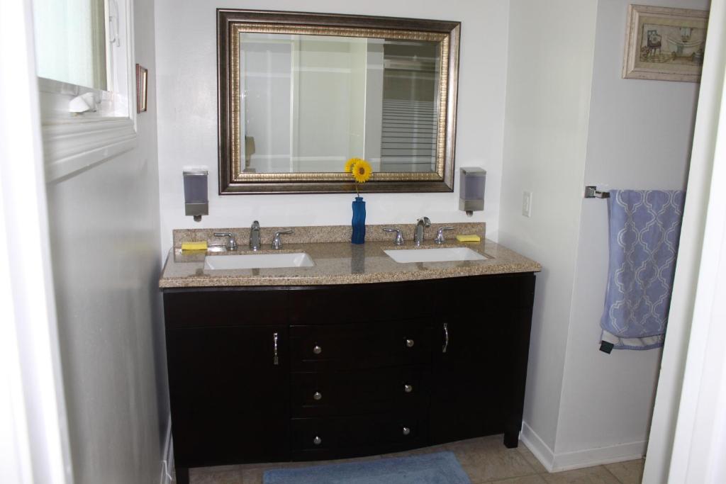 The Inn on College - Resim 15