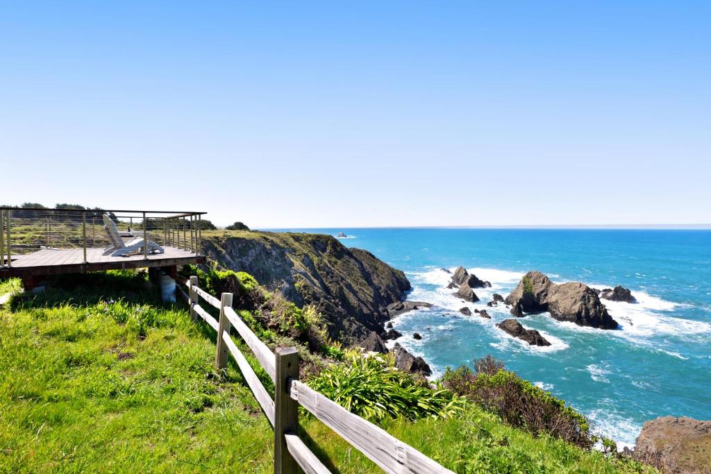 Elk Rock Beach Cottage