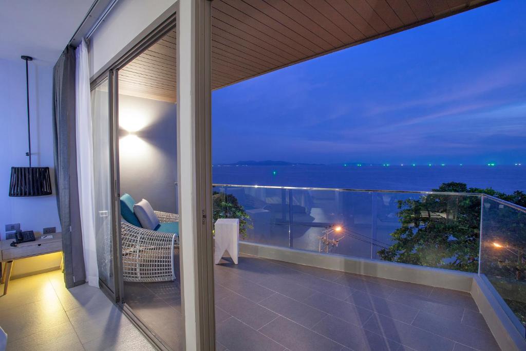 U Jomtien Pattaya - Resim 14