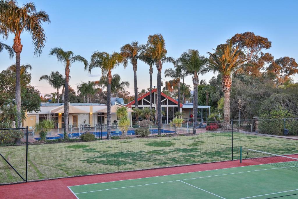 Tenis a/nebo squash v ubytování Mildura Inlander Resort nebo okolí