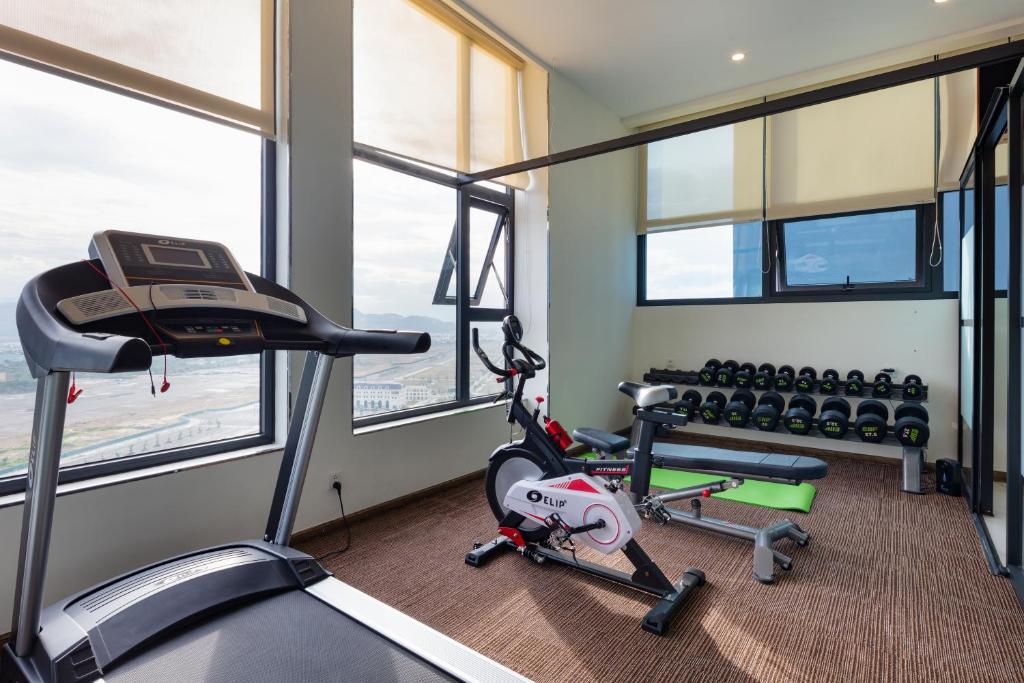Fitness centrum a/nebo fitness zařízení v ubytování Lucky Sun Hotel Nha Trang Beach