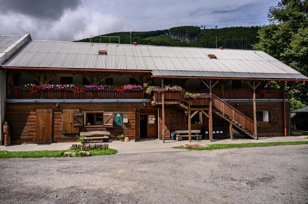 Fotografie z fotogalerie ubytování Penzion Tyra v destinaci Třinec