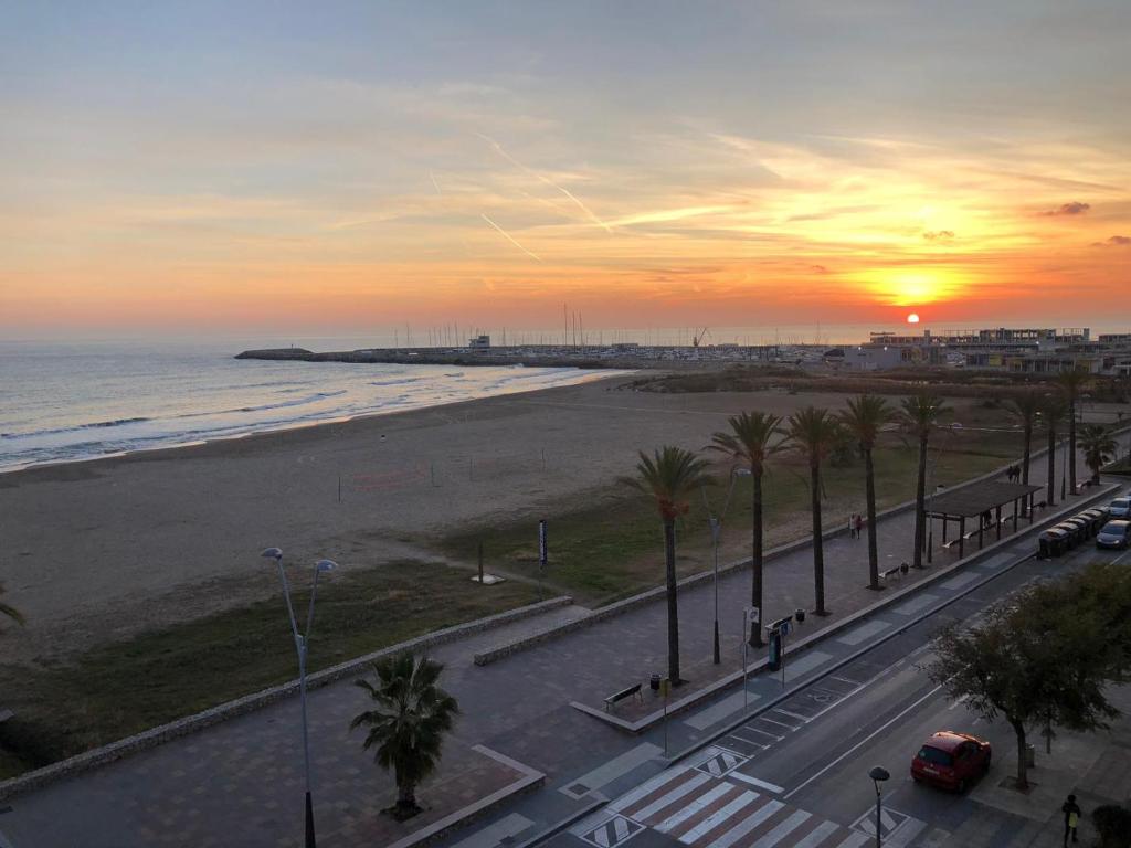 Apartamento Frente Al Mar Segur De Calafell Costa Dorada Spanien Calafell Booking Com