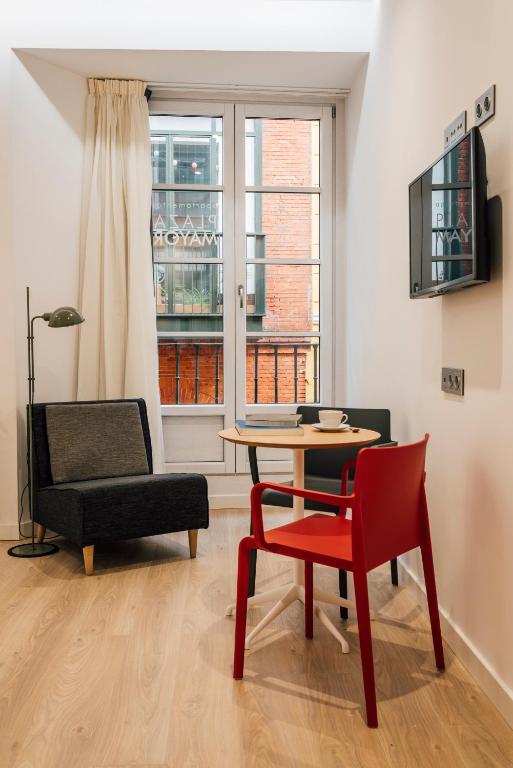 Edificio Calixto by Plaza Mayor Apartamentos - Apartment With Balcony