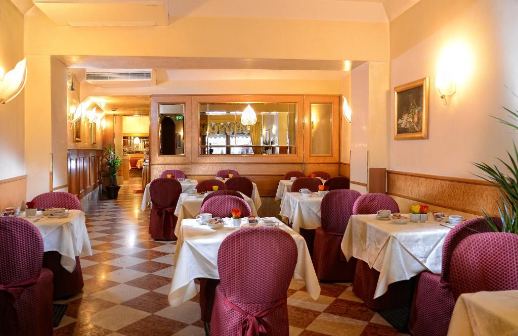 Restaurace v ubytování Hotel Rialto