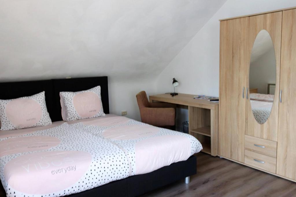 Gretel von Birne - 2