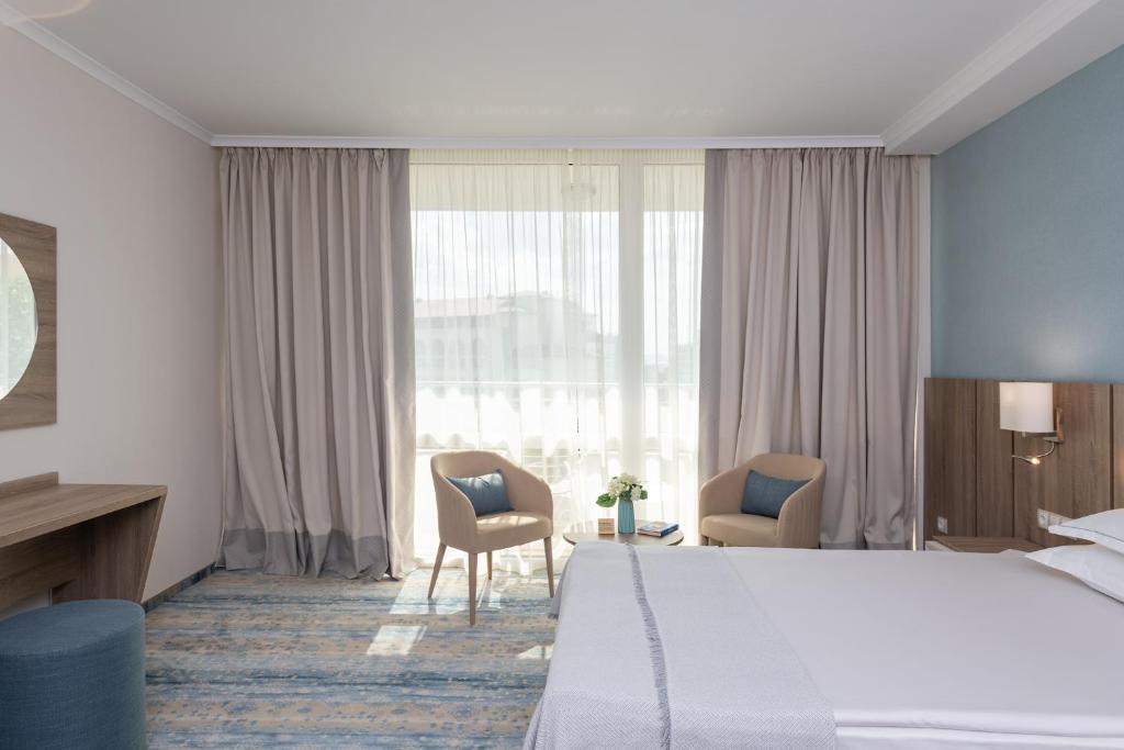 Hotel Neptun Beach - Quarto Duplo Superior Com Vista Para O Parque