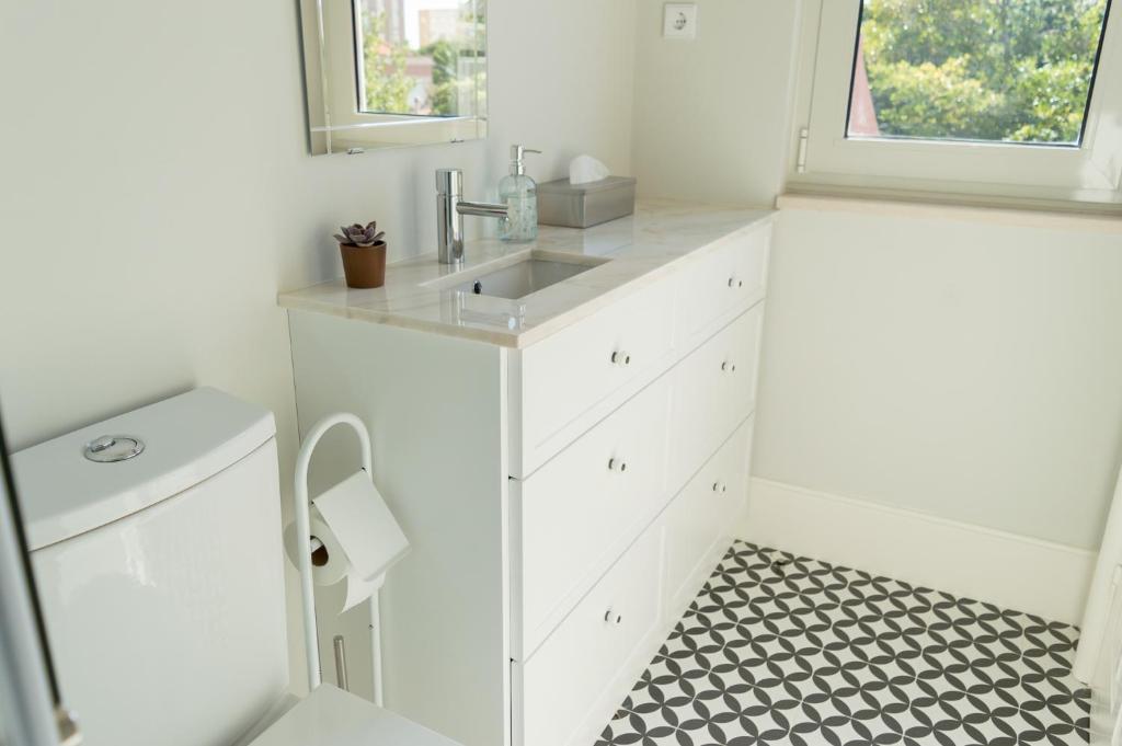 Queen's Garden Hostel - 9