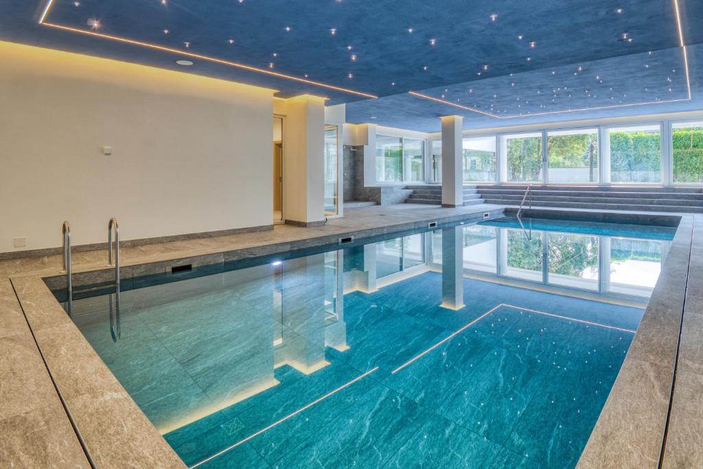 Bazén v ubytování Sasso Boretto, Luxury Holiday Apartments nebo v jeho okolí